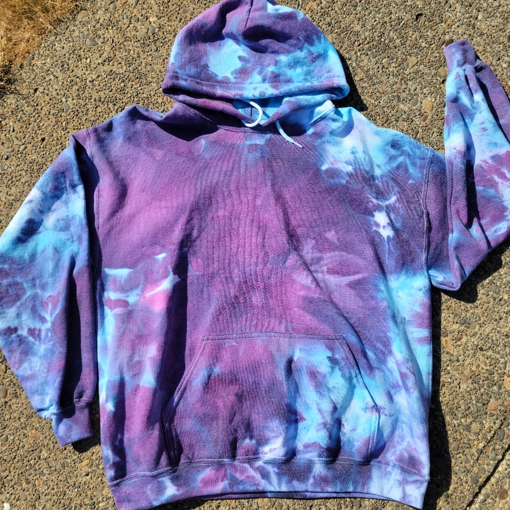 Large Gildan Hoodie